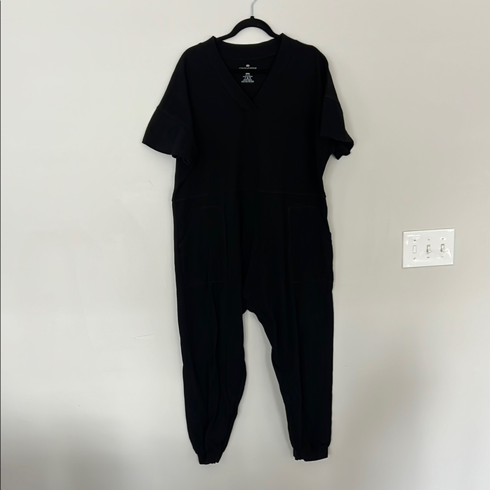 Black Women's Jumpsuit FITS LIKE A 2X